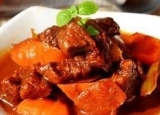 红酒炖牛肉的做法？ 没想到它竟是寒冬补益的佳品