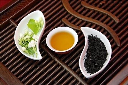 夏季喝什么茶好 常喝三款茶轻松止汗除异味