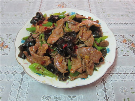 吃什么养肝 夏季4种食物帮助上班族护肝(2)