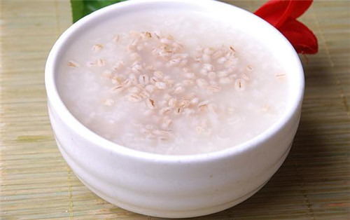 夏季养生粥食谱 小米山药粥的做法