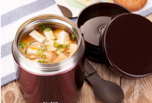 焖烧杯可以当保温杯吗 焖烧杯可以放微波炉吗