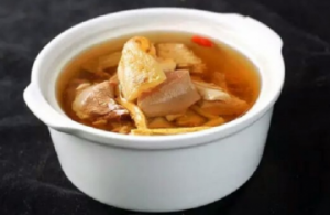 天麻炖鸡放生姜还是老姜好