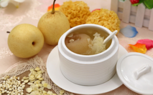 冰糖雪梨能治牙龈肿痛吗