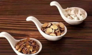 黄芪春天能泡水喝吗 春天可以喝黄芪水吗