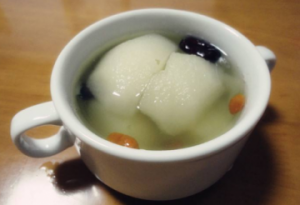 喉咙痛吃冰糖雪梨有用吗 多久能见效