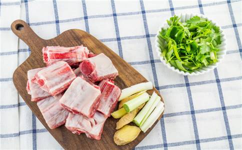 咖喱排骨炖土豆做法 赶紧学起来