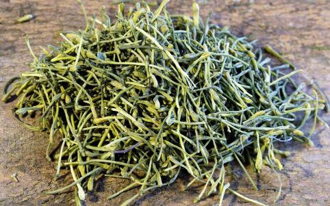 金银花泡水喝的功效 金银花泡水喝有哪些功效 金银花可以美容吗