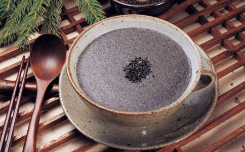 怎么治疗白发 白发如何治疗 治疗白发的方法