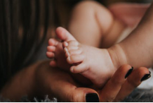 婴幼儿肚脐突出怎么处理方法