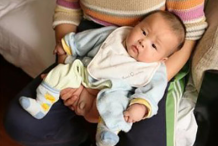 小孩子夜间最好不要把尿