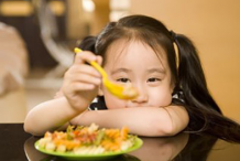 小孩子不好好吃饭的原因及解决办法
