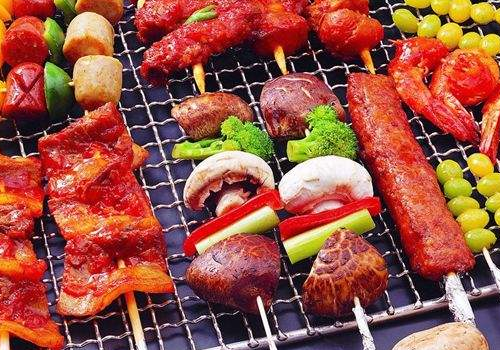烤箱用锡纸还是铝箔纸 用锡纸烧烤食物会铅中毒吗
