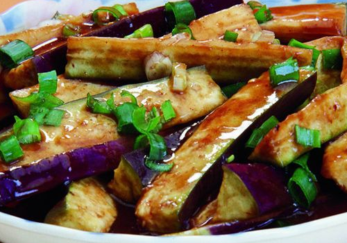 茄子可以凉拌吃吗 需要去皮吗