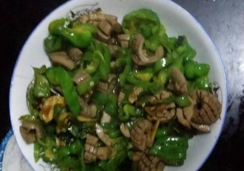 青椒炒腰花怎么做好吃又简单 要过水吗