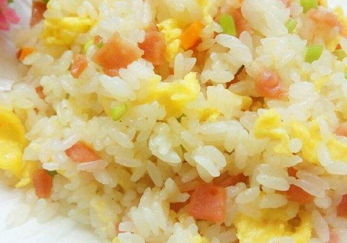 蛋炒饭用什么油好吃 用猪油还是菜油