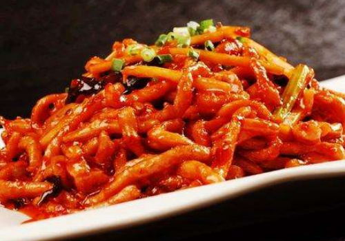 鱼香肉丝是什么肉 有哪些材料