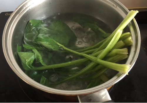 做菠菜粥菠菜需要焯水吗 焯水多久去除草酸