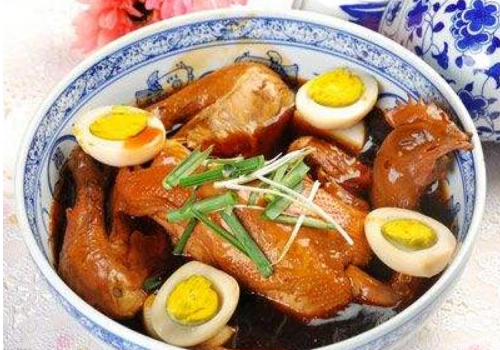 酒香元宝鸡的做法步骤 元宝鸡几个月下蛋