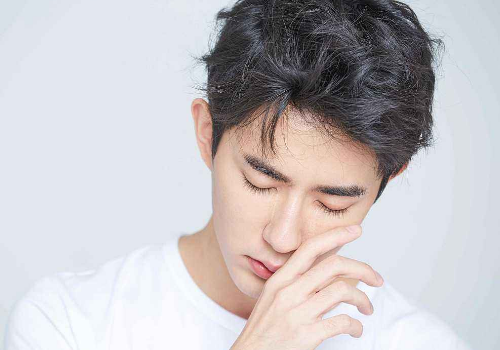 于朦胧发型叫什么 各种短卷发发型来袭