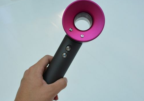 戴森吹风机真假对比图 怎么查真假