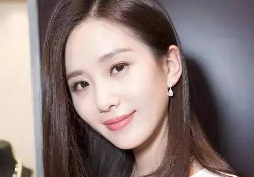 30岁留什么发型显年轻洋气好看 知性还是知性好看