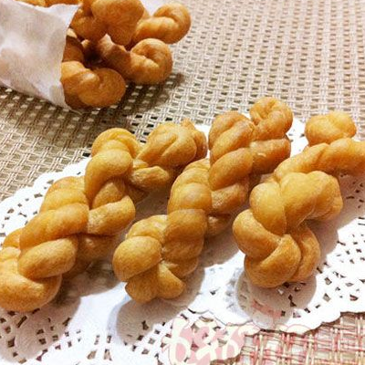 炸麻花用发面还是死面 用高筋面粉还是低筋面粉