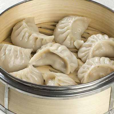蒸饺子用什么面粉好 用开水还是凉水蒸