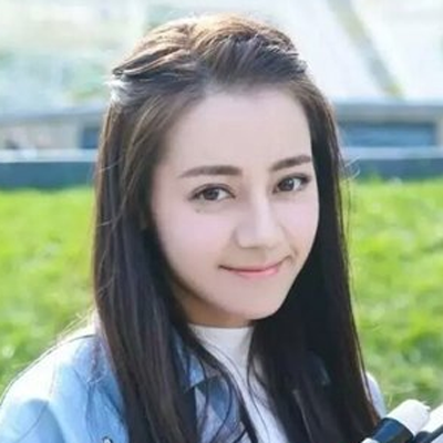 迪丽热巴中长发发型图片 美女能变女汉子