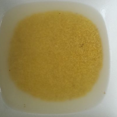 小米粥没煮熟还可以吃吗 米和水的比例是多少