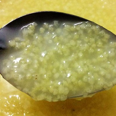 小米粥上面飘着的泡沫是什么 吃了可以下奶吗