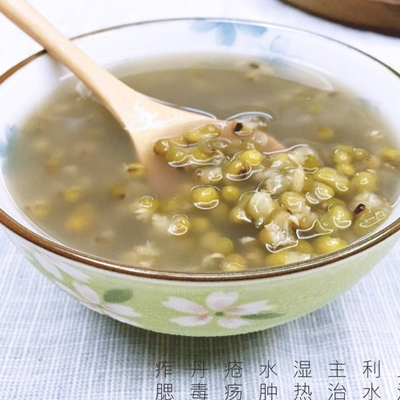 绿豆汤要煮多久合适 煮成红色能喝吗