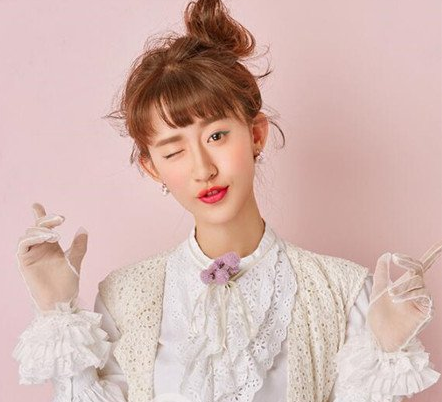 丸子头扎在什么位置好看 高丸子头不适合长发