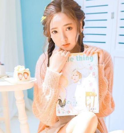 少女感头发图片 要配粉色发带