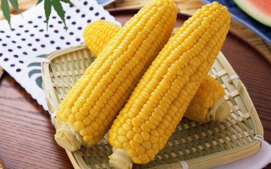 玉米蒸还是煮好吃 隔水蒸多久能熟