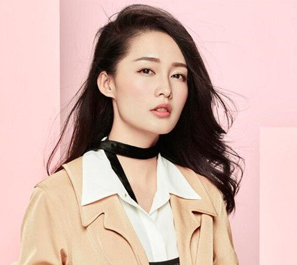 涟漪卷头发图片 要搭配平刘海
