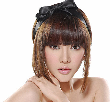 三角脸染什么颜色好看 亚麻黄很女神