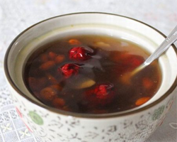 红糖水为什么发酸 为什么有泡沬