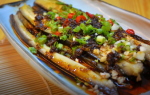 凉拌茄子需要去皮吗 是蒸还是煮