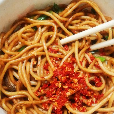 热干面的面条是什么面 是酸性还是碱性食物