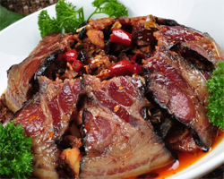 腊味合蒸是哪个地方的菜 吃腊肉不喝茶