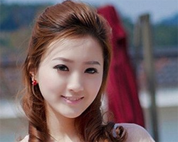 圆脸适合的公主头扎发图片 三股辫发型不错