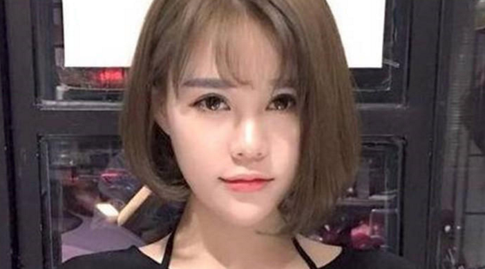 括号烫发型图片 要搭配二八分斜刘海