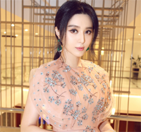 夏季长发热怎么办 低马尾丸子头发型
