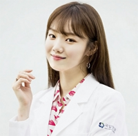 李圣经发型图片 Doctors陈书雨空气刘海美腻