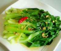 怎样炒青菜不变色 在凉开水过一下