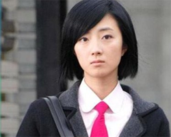 桂纶镁发型图片 九一分花轮头短发