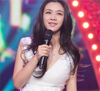 汤唯发型图片 披肩长发大波浪卷美腻