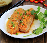 猪皮怎么做好吃 爆炒蒜粒