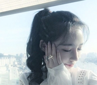 嘟嘟脸适合什么发型 大奔儿头还是刘海