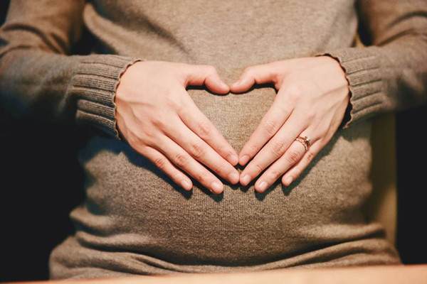 孕妇能经常摸肚子吗 十个孕妇九个不知道